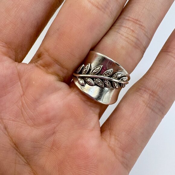 Vintage Sterling Silver 925 Diamond Accent Leaf Vinte Wide Tapered Ring Size 6.2 - Picture 2 of 7